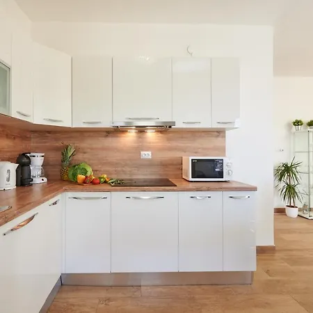 Katja Villa Kastela